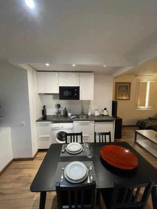 Apartamento IV Alcalaretiro Ideal Parejas Madrid Eksteriør bilde
