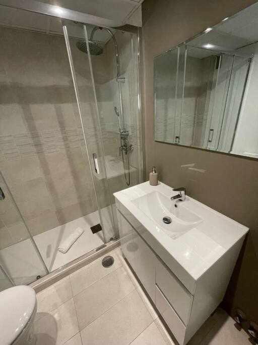 Apartamento IV Alcalaretiro Ideal Parejas Madrid Eksteriør bilde