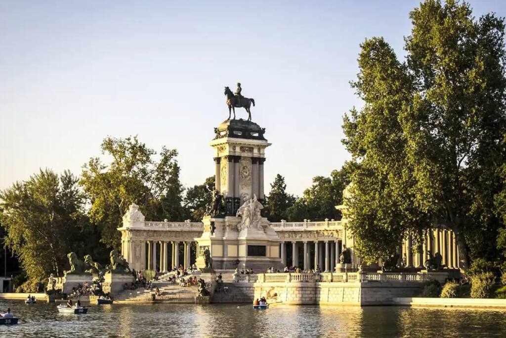 Apartamento IV Alcalaretiro Ideal Parejas Madrid Eksteriør bilde